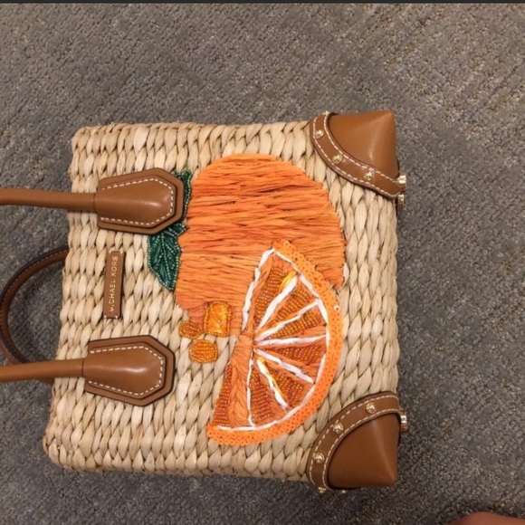 Michael kors purse - Picture 2 of 6